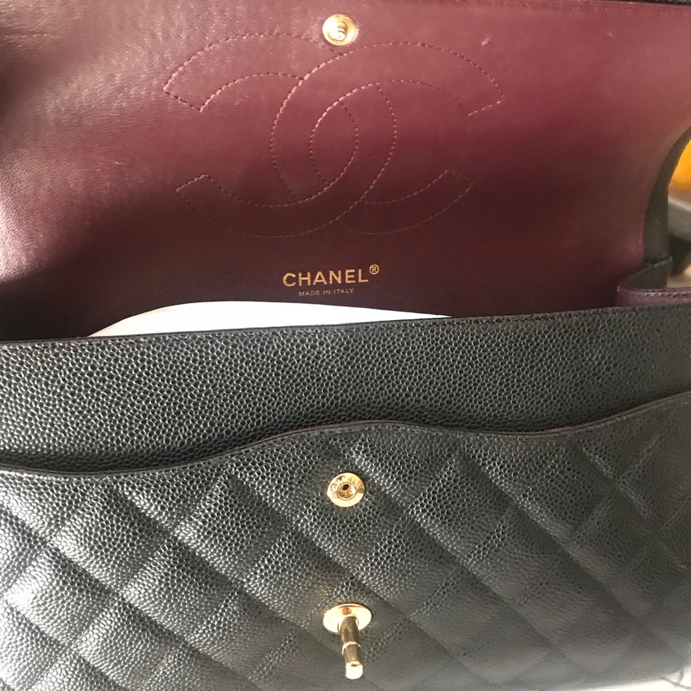 SOLD !!! Chanel Black Jumbo Double Flap Caviar GHW - Picture 5 of 8